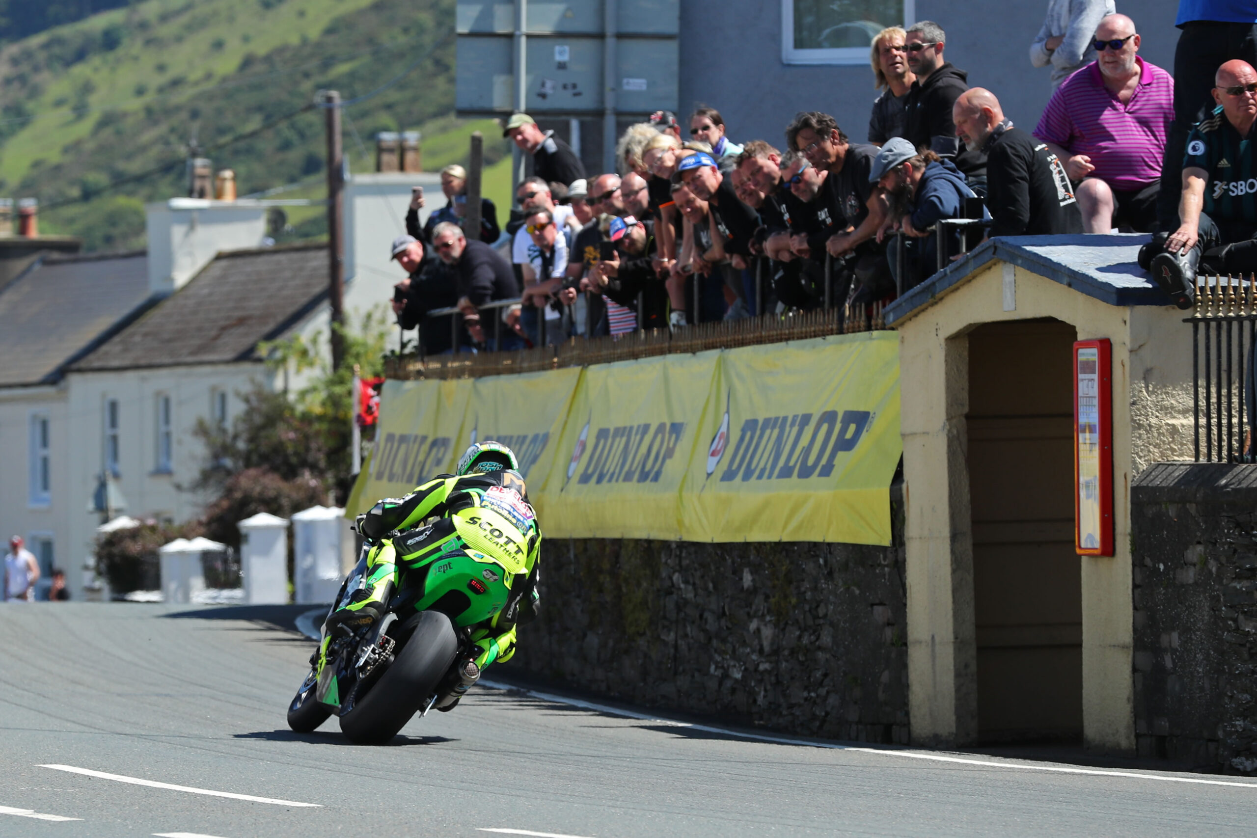 isle-of-man-tt-races-2023-schedule-isle-of-man-beds